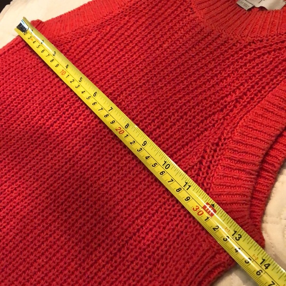 LOFT Ribbed Knit Sleeveless, tie bottom sides, cotton/linen/rayon blend sweater - Picture 8 of 10